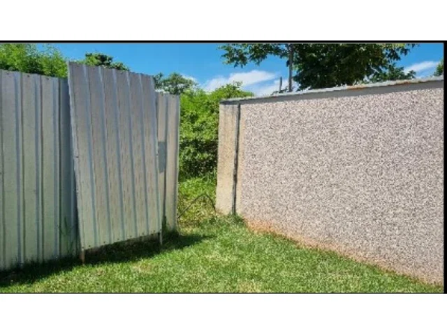 Terrenos de 134,43 m² em condomínio, desocupados