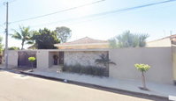 Casa com 3 quartos, 3 salas e edícula em Coroados/SP