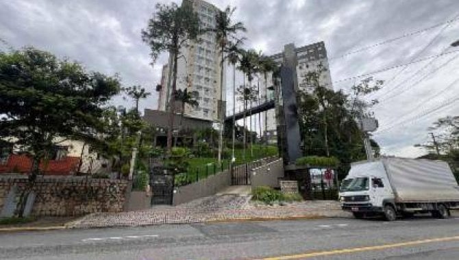 Apartamento moderno com 1 vaga em Joinville