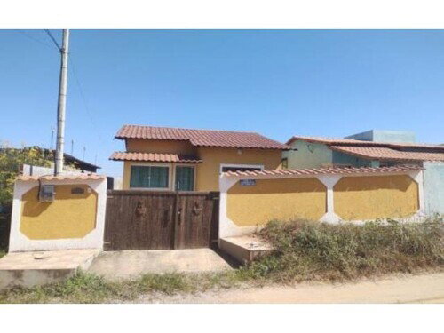 Casa Ocupada em Condomínio com 3 Quartos em Itaboraí/RJ