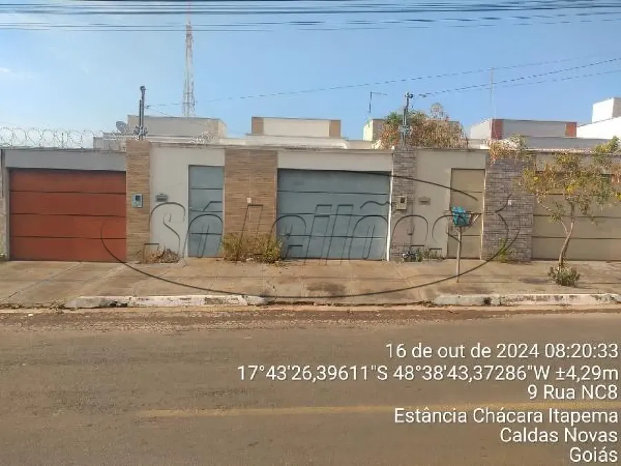 Casa em Caldas Novas com 69,98 m² e terreno de 180 m²