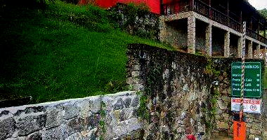 Casa duplex 4 suítes com área de serviço em condomínio seguro