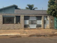 Casa padrão com 360m² de terreno e 212,85m² construídos em Querência/MT