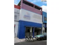 Prédio comercial/residencial de 2 pavimentos com 3 quartos
