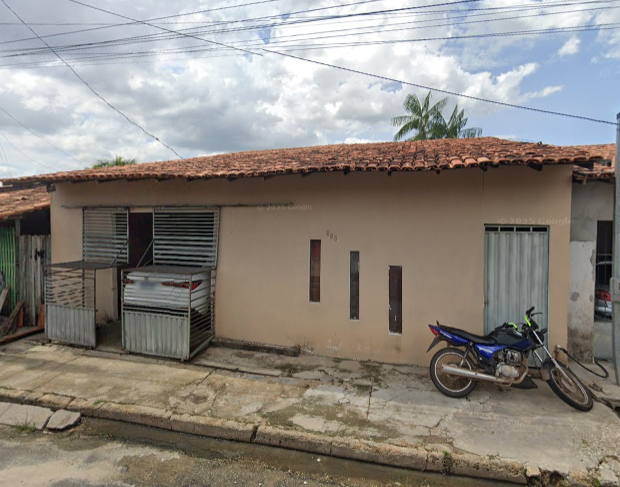 Casa Ocupada com 189m² de Área Construída em Jaderlândia