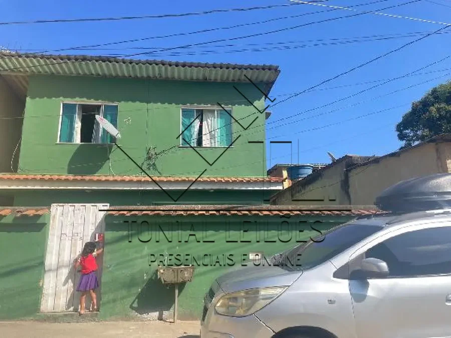 Casa em Belford Roxo com 2 quartos e 68m² de área construída