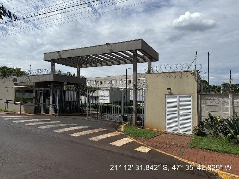 Apartamento com 2 Quartos e 1 Vaga no Condomínio Vitta Serrana