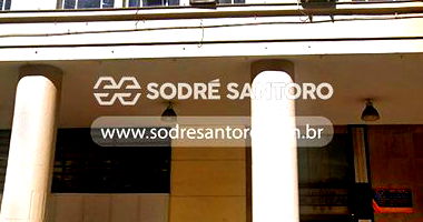 Sala comercial desocupada com 5 salões no 7º pavimento