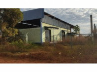 Terreno com 1.709,06 m² e edificações no Distrito Industrial