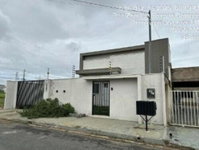 Casa com 3 Quartos, 2 Banheiros, 96m² Construída, Ocupada
