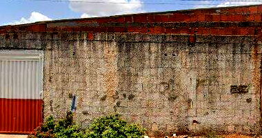 Apartamento espaçoso com 3 quartos e varanda