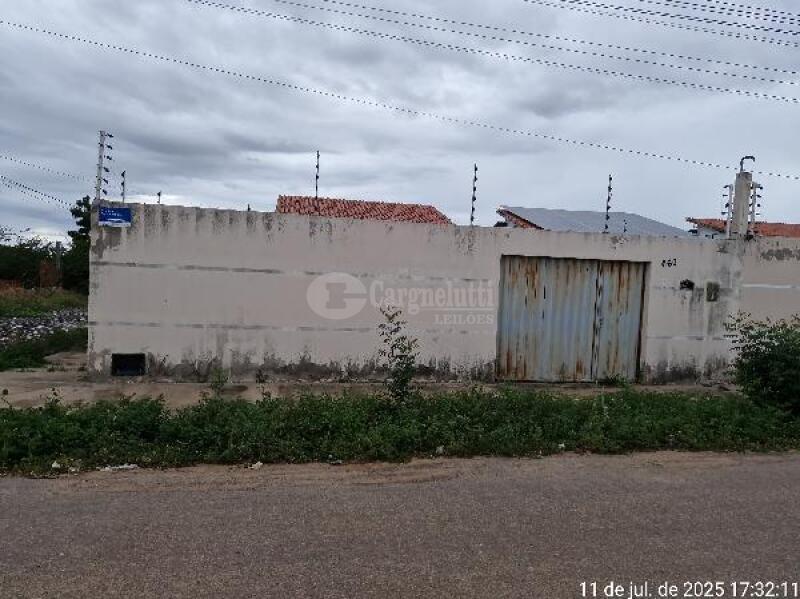 Casa em Mossoró com 2 quartos, 1 vaga e 61,48m²