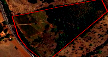 Espaçosa Fazenda Rural de 10,77ha em Área Ocupada