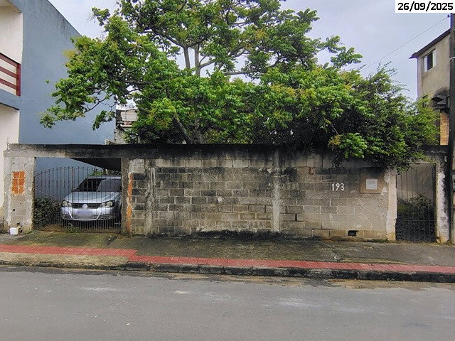 Sobrado com 132,22m² e Terreno de 300m² em Serra/ES