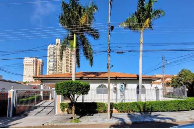Imóvel Comercial Amplo com Piscina e Sauna em Presidente Prudente - SP