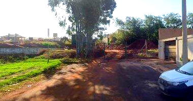 Direitos sobre Terreno de 360m² com Prédio Residencial em Ourinhos/SP