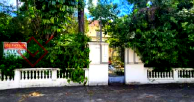 Casa com 700m² construída, terreno 1075m², Jardim América