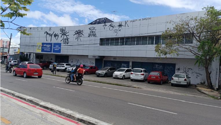 Terrenos e Casa Comercial em Fortaleza