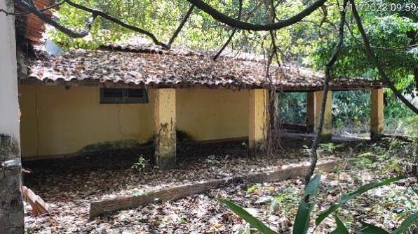 Casa com 5 quartos, 1 banheiro, varanda e 221m² privativos