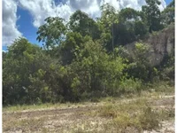 Terreno amplo em leilão em Candeias/BA
