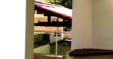 Casa ocupada com 343 m² de área construída, ótima oportunidade
