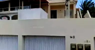Apartamento 1º pavimento com 80m², imóvel ocupado