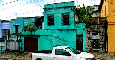 Casa com 74m² privativos e 151m² de terreno