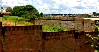 Terreno amplo e desocupado em Morro Agudo - 894,98 m²