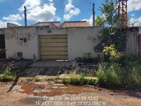 Casa com 2 quartos, 2 banheiros e 1 vaga em Goiânia/GO
