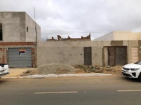 Casa com 4 quartos, 3 banheiros e 1 vaga de garagem