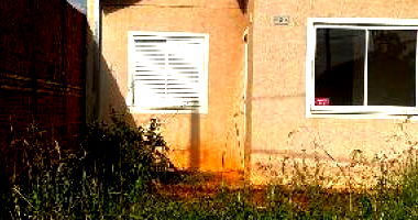 Casa com 2 quartos, 160m² de terreno