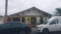 Casa com 3 quartos, 3 banheiros e 1 vaga de garagem, 232 m², ocupada