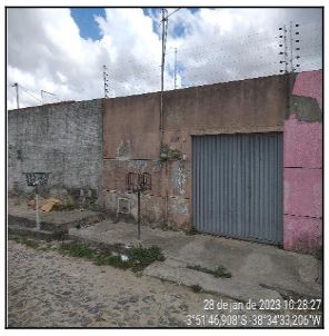 Casa com 2 Quartos e 1 Vaga em Maracanaú