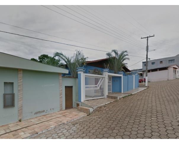 Casa com 3 quartos em Corumbá de Goiás