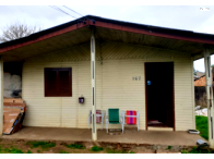 Casa de Madeira com Terreno de 330m² em Gravataí/RS