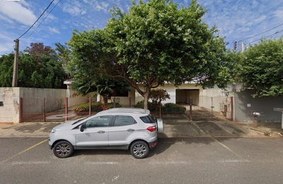 Casa com 50% de Propriedade e Piscina em São José