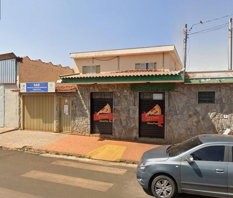 Prédio Residencial e Comercial em Jardinópolis - 254m²