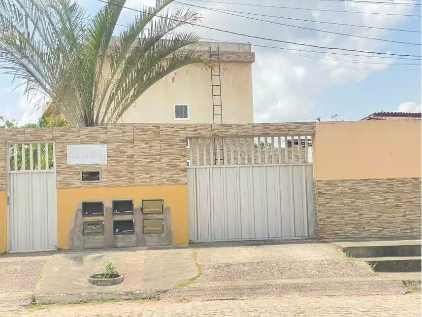 Casa em leilão com 1 vaga e 64m² de área construída