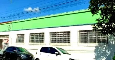Imóvel Comercial Amplo em Leilão - Centro