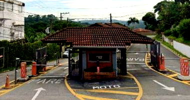 Casa em Condomínio 322 m² com 1.379 m² de terreno, ocupada