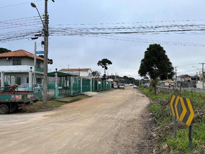 25% de Terreno 783m² com Construções em Curitiba