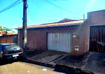 Casa ocupada com 139m² construída – ótima para investimento!