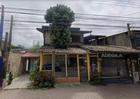 Casa e Ponto Comercial em Camburi, São Sebastião - SP