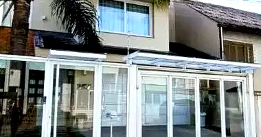 Casa em Leilão com 262m² Construída e 200m² de Terreno