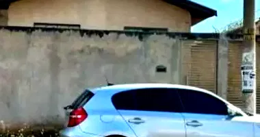 Casa com 3 quartos, 2 banheiros, 1 vaga, 135m² construída, ocupada