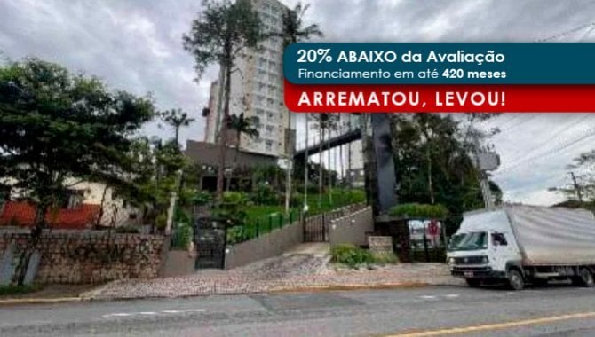 Apartamento Espaçoso com 1 Vaga em Joinville - SC