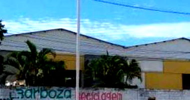 Galpão Comercial em Macaé - RJ com 1.528m² de área construída