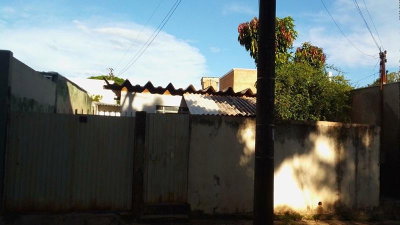 Casa com 2 quartos e 52m² de área construída em bairro popular