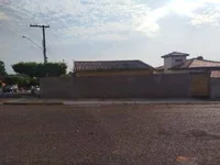 Casa ocupada com 2 vagas e 114,52 m² construída