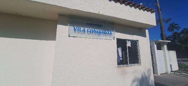Casa 2 quartos, 2 banheiros, 66m² construída, desocupada